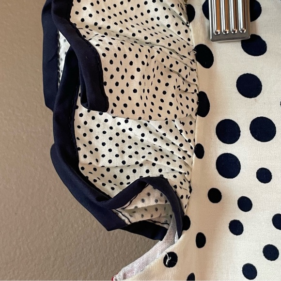 NWT Beautiful 1/2 Year Old Girls Floral Cotton Dress in Red, Blue and White. - Picture 12 of 16